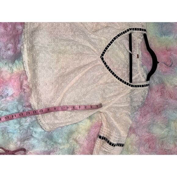 EUC Free People Eyelet Boho Blouse White XS - Picture 8 of 9